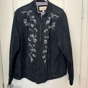 Suede jacket black and grey. Great shape. Size 18-20. Avenue branding.